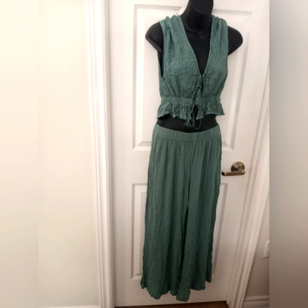 RW&CO. Teal Sleeveless Jumpsuit